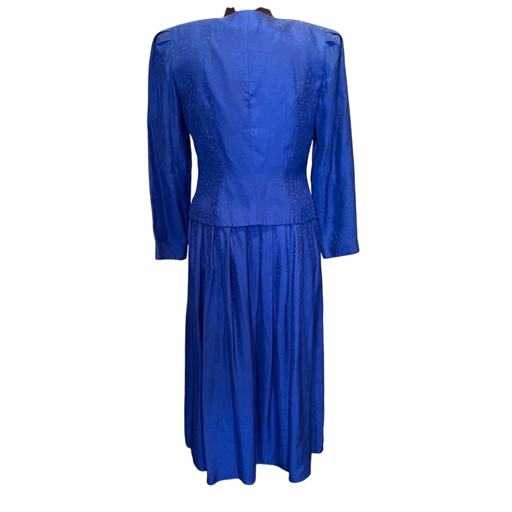 VTG Maggy London Petites Royal Blue 100% Silk Skirt Suit Set Size 2P
Co-ord Set - Picture 3 of 10